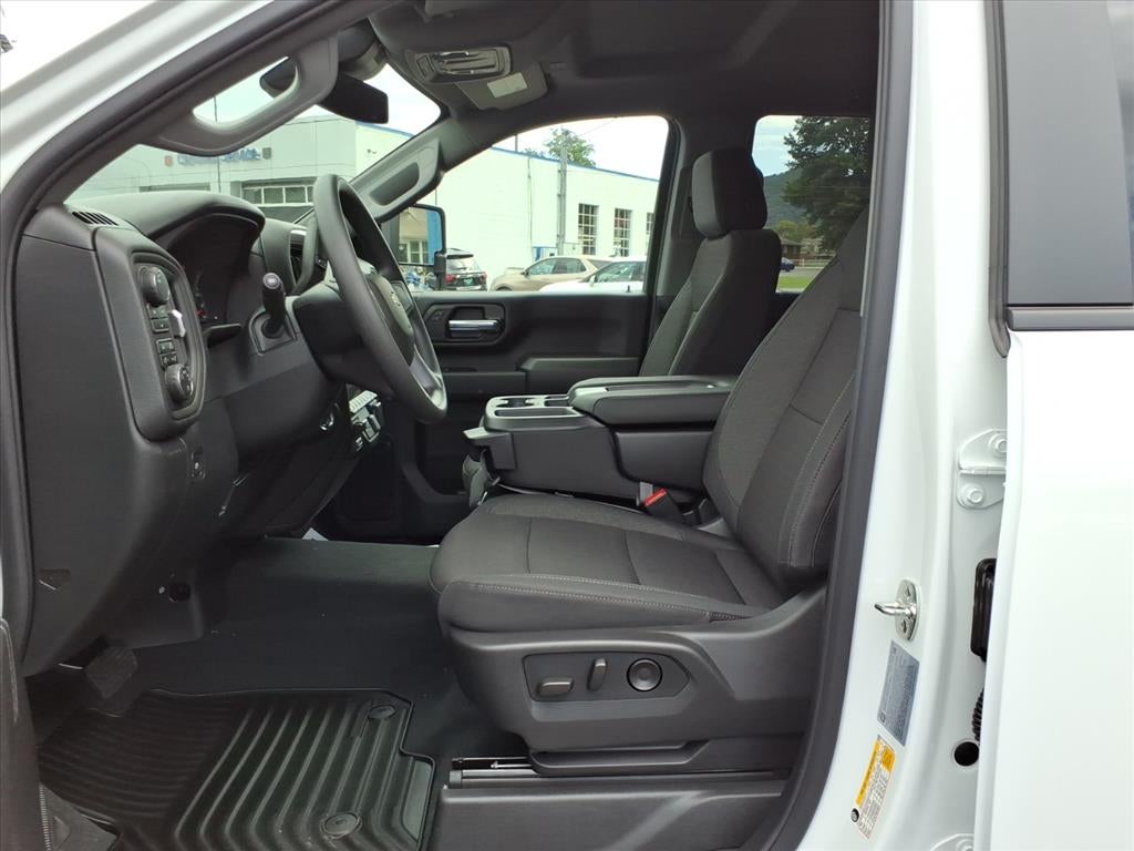 2026 Chevrolet Silverado 2500 HD Custom - Photo 6